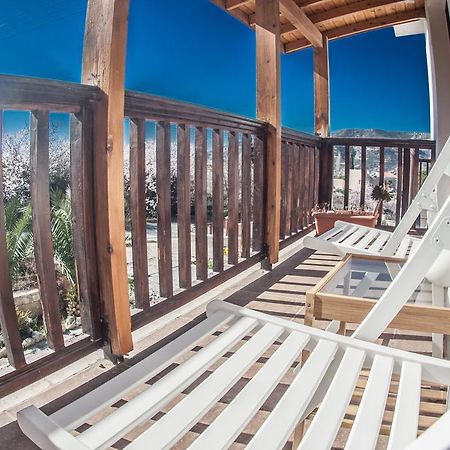 Lania Royal Oak House By Trulycyprus Vila Exterior foto